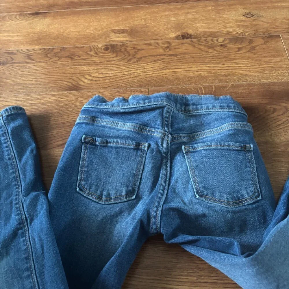 Old Navy Skinny built-in tough pull up jeans in size M (8)